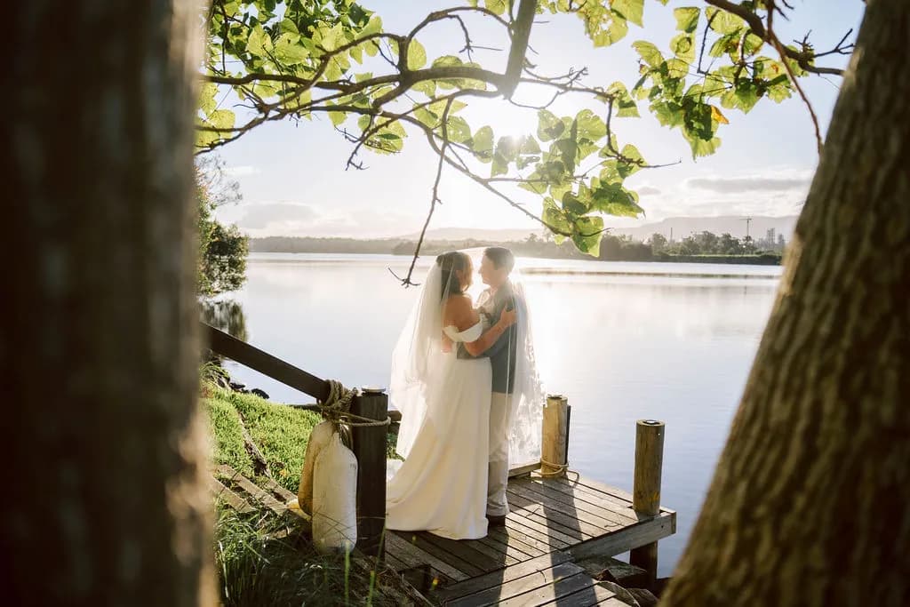 Riverbank ceremony at Terara Riverside Gardens