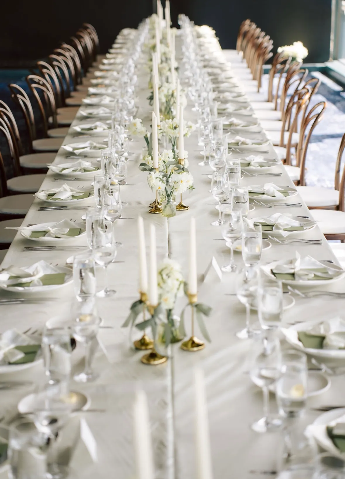 Wedding table decor, white and green